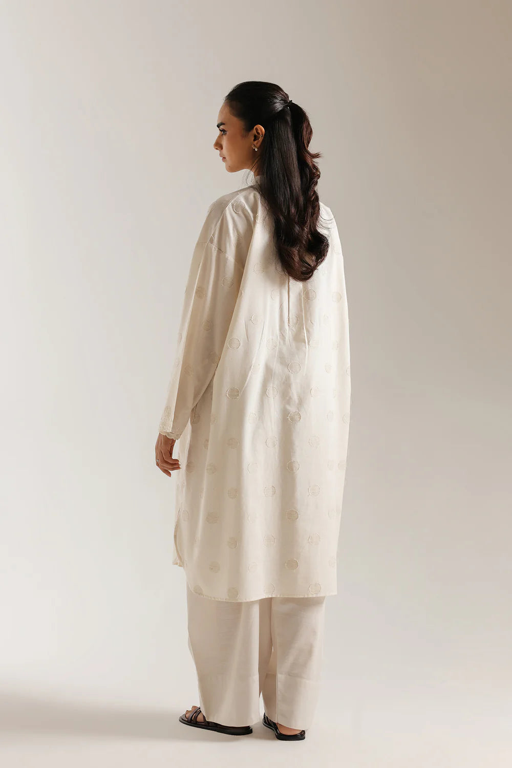 OFF WHITE | E7734/102/002 | Women Casual SS '26 Drop 3 | Ethnc