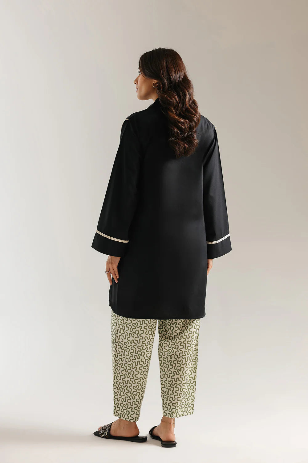 BLACK | E8024/102/901 | Special Price SS '26 | Ethnc