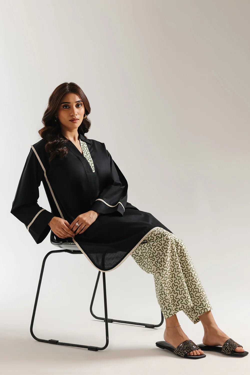 BLACK | E8024/102/901 | Special Price SS '26 | Ethnc