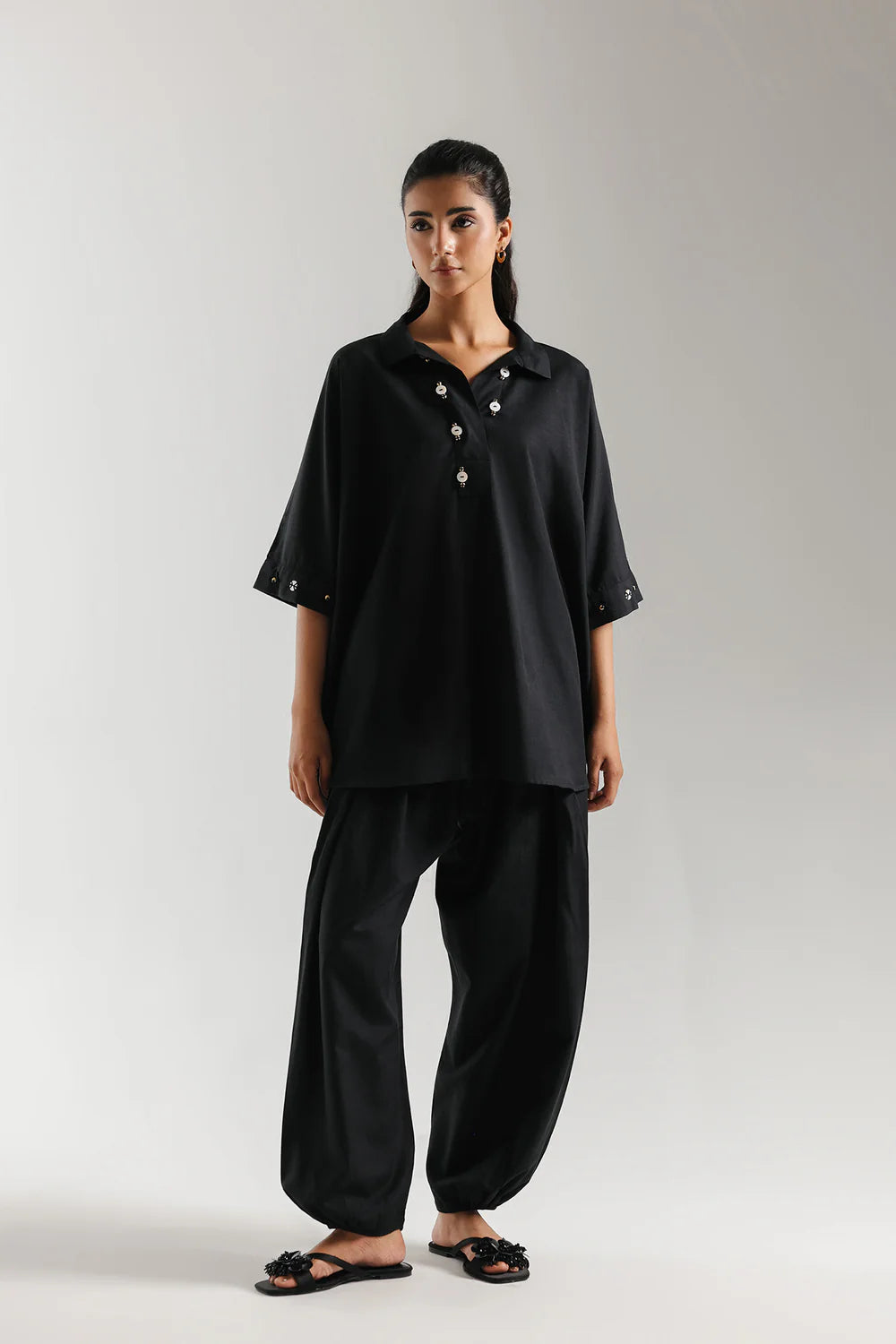 BLACK | E8053/102/901 | Special Price SS '26 | Ethnc