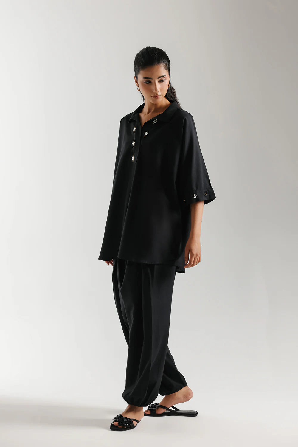 BLACK | E8053/102/901 | Special Price SS '26 | Ethnc