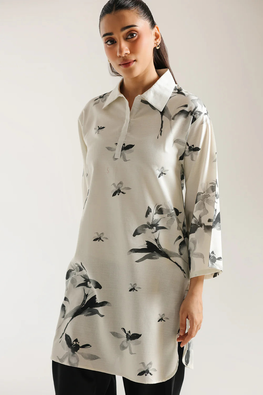 OFF WHITE | E8125/102/002 | Women Casual SP SS '26- Drop 4 | Ethnc