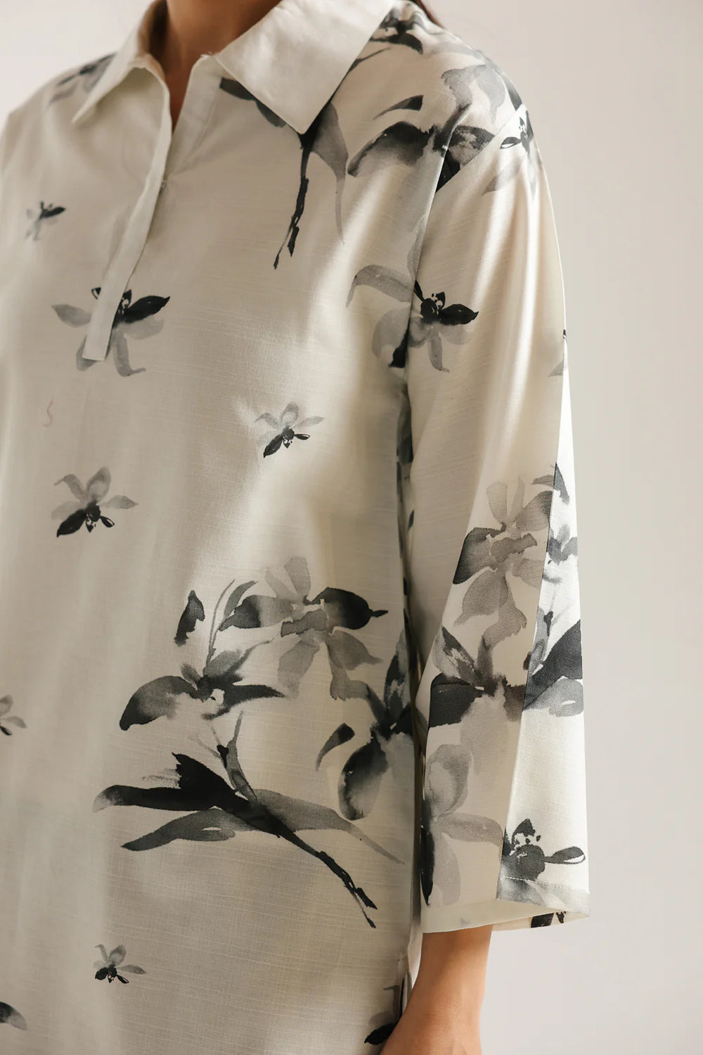 OFF WHITE | E8125/102/002 | Women Casual SP SS '26- Drop 4 | Ethnc