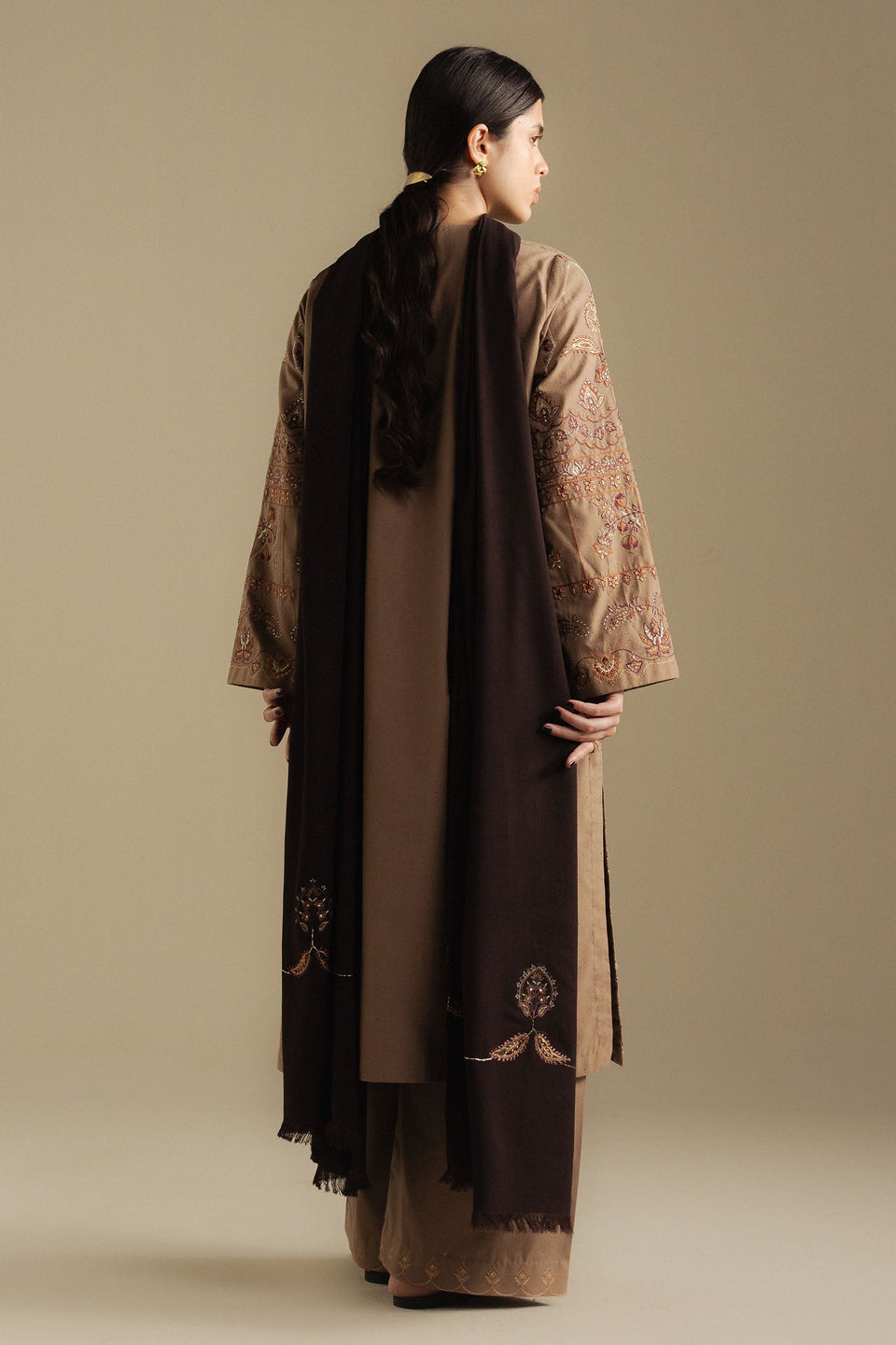 BLOOM-6B | Coco Winter Unstitched’25 | Zara Shahjahan