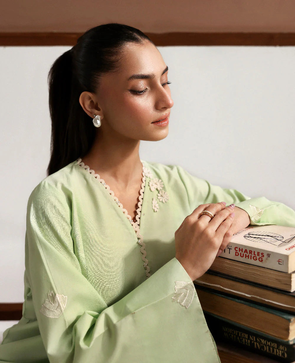 Amelle | Republic Womenswear