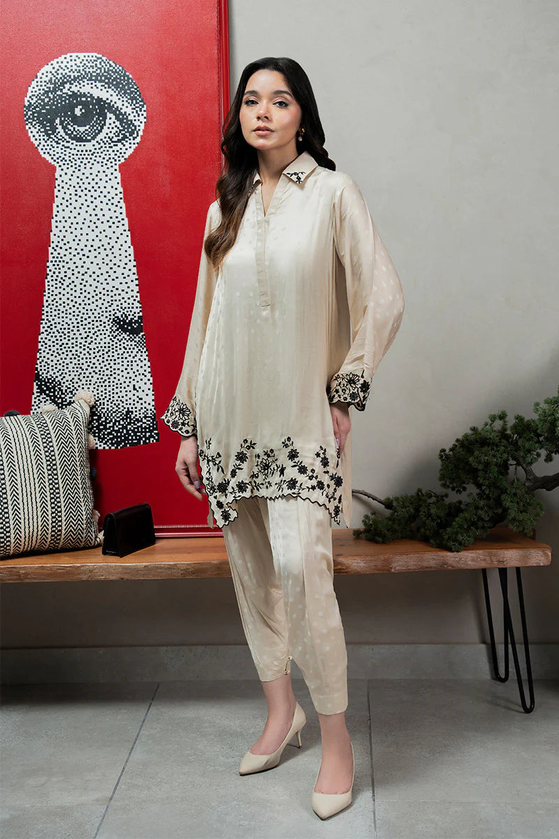 Elan Pale | MODERN MUSE | ARMAS