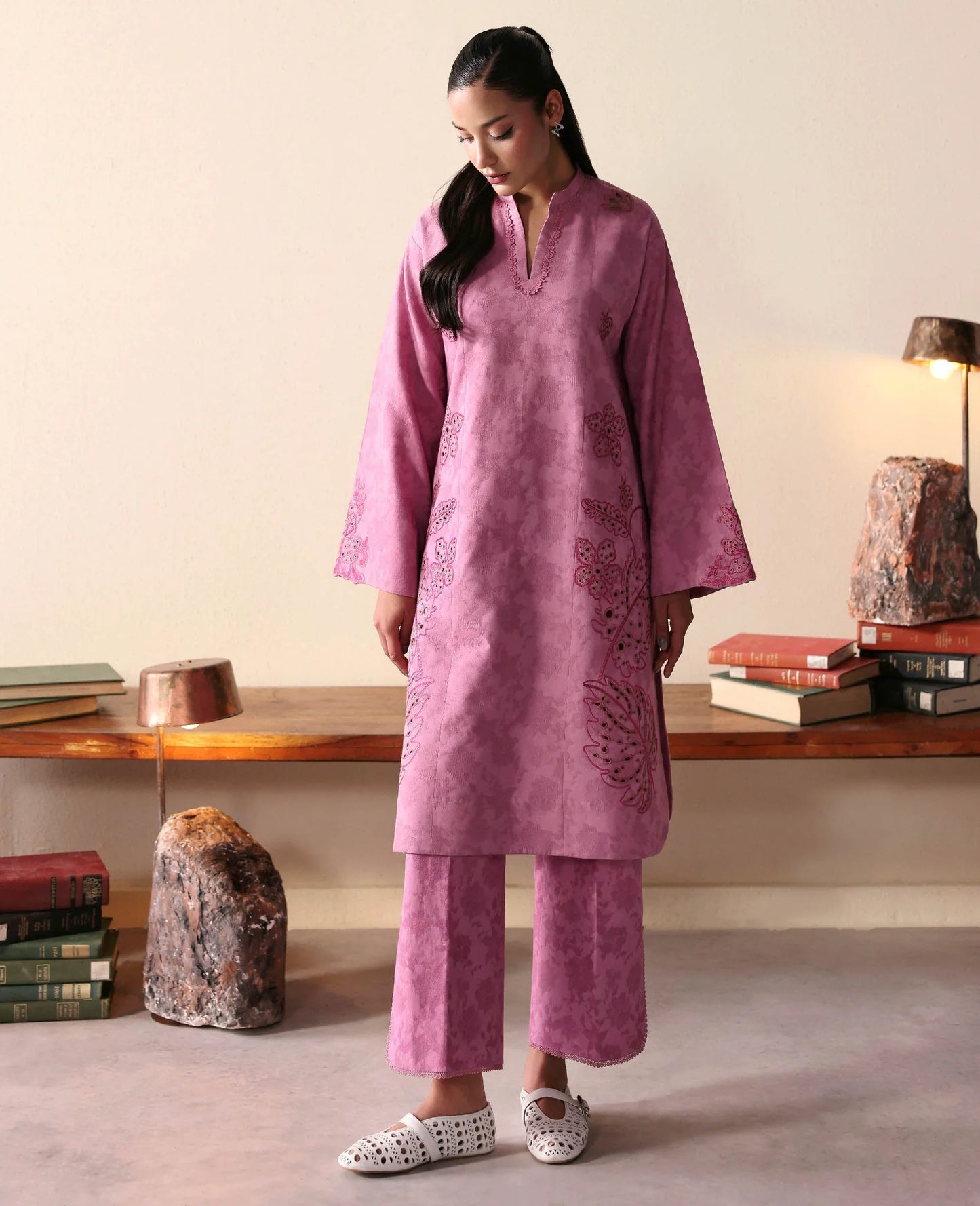 Élora | Basics Winter '25 | Republic Womenswear