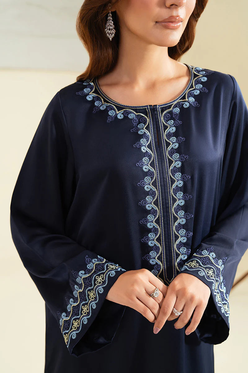 Eva Bleu | MODERN MUSE | ARMAS