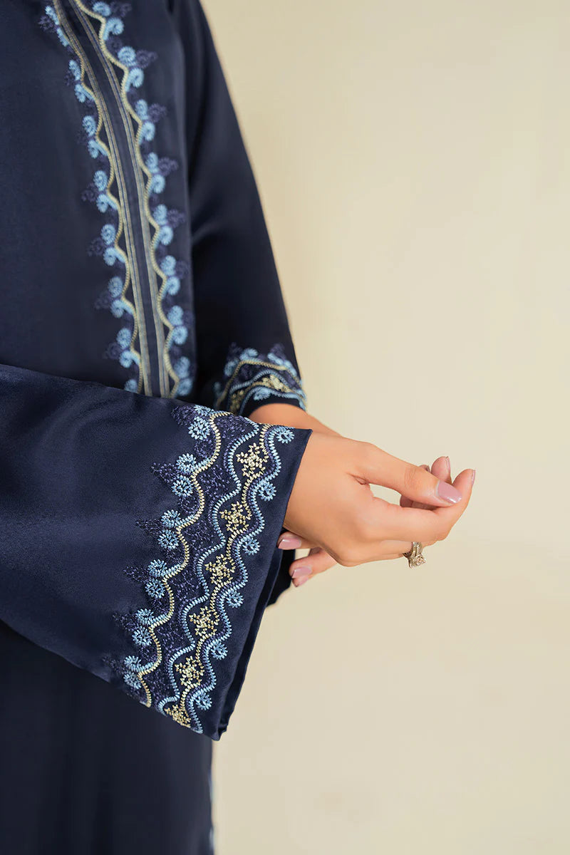 Eva Bleu | MODERN MUSE | ARMAS