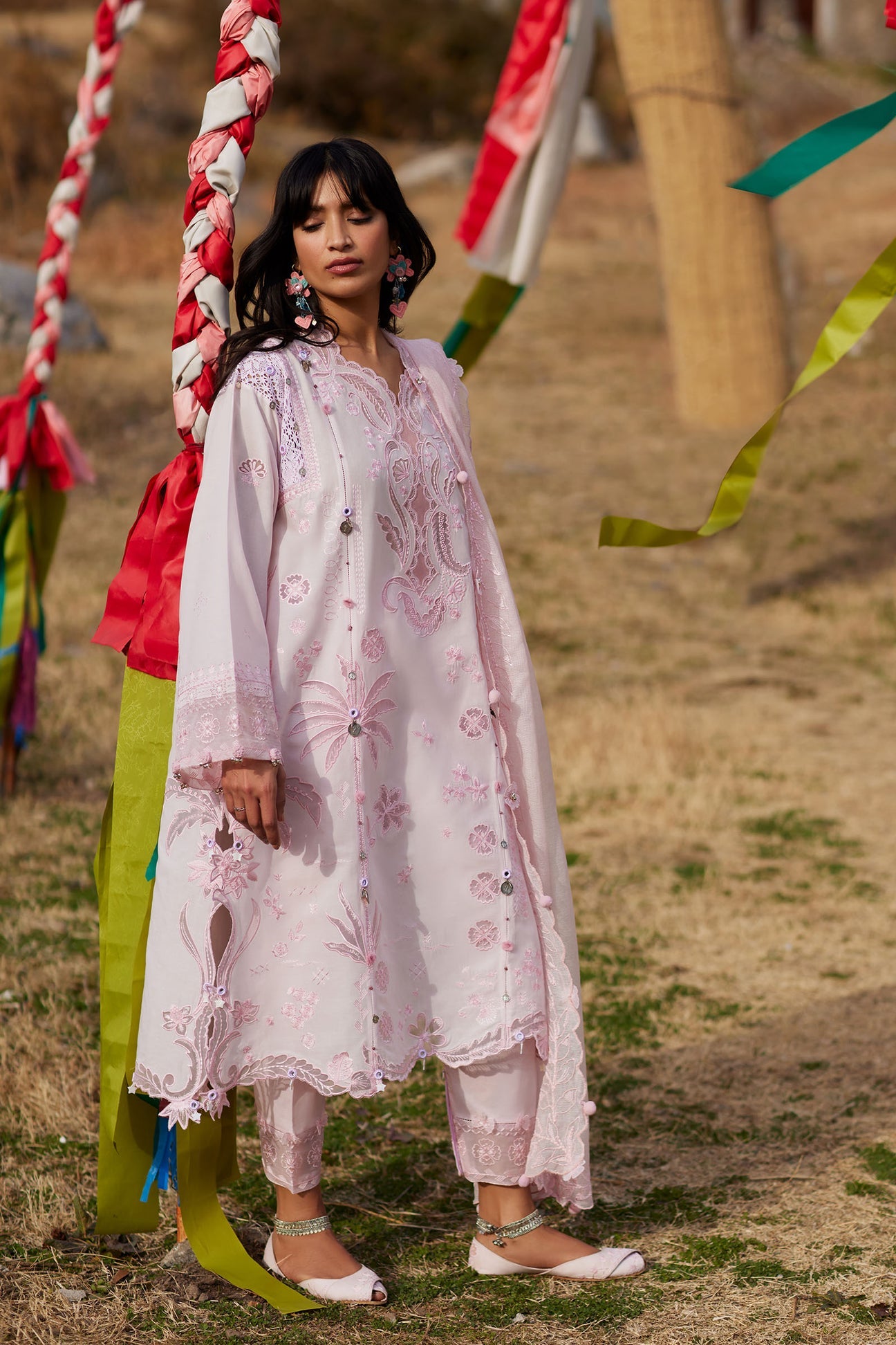 FĚN YÙN 粉韵 (ZL26-09 B) | Zaha Festive Lawn’26