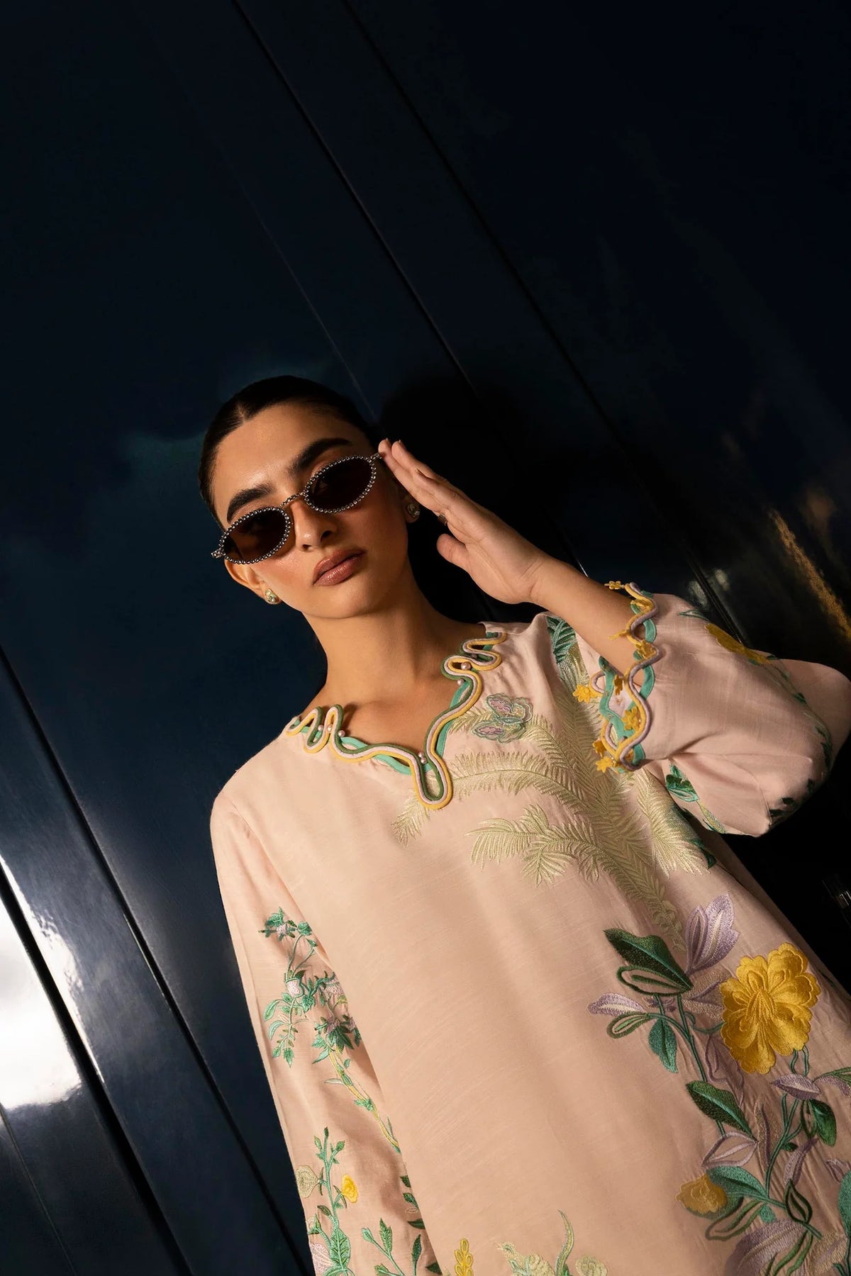 FW25SM027P2T | Safi & Me - Raw Silk Edit | SANA SAFINAZ