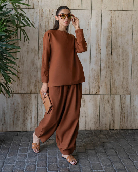 Sienna Go to Set | LIRA