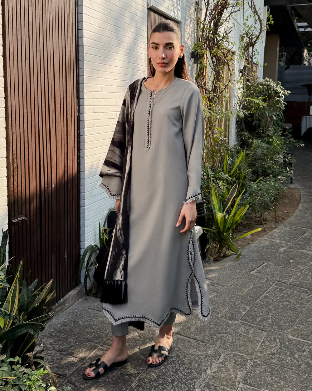 Embroided Thread Set | LIRA