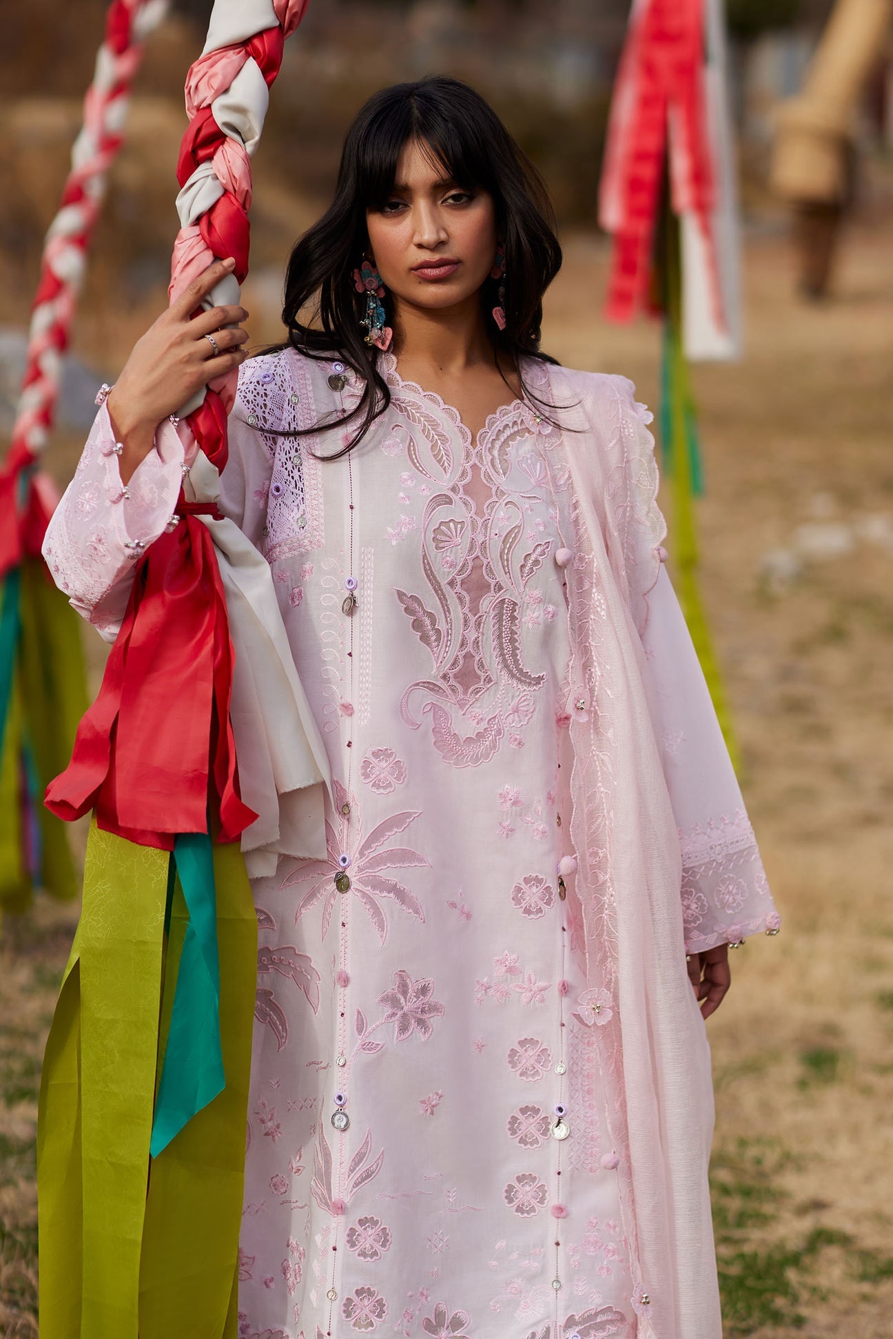 FĚN YÙN 粉韵 (ZL26-09 B) | Zaha Festive Lawn’26