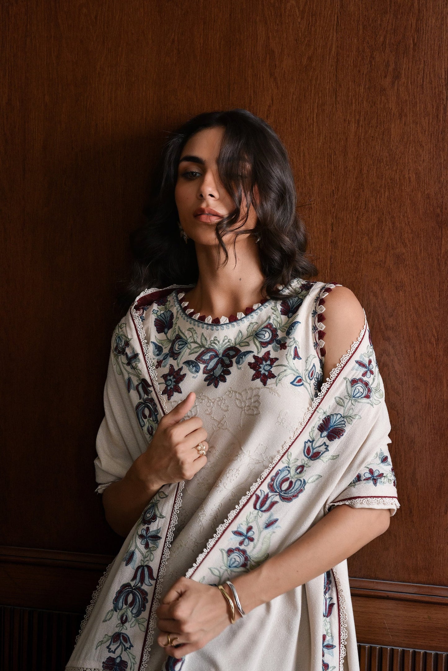 IVORY LUXURY EMBROIDERED KARANDI SET (NEL-25626) | ZAIB