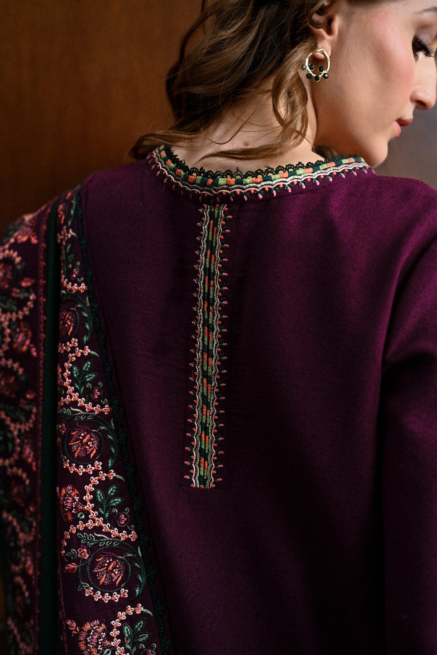 DEEP PLUM LUXURY EMBROIDERED KARANDI SET (NEL-25627) | ZAIB