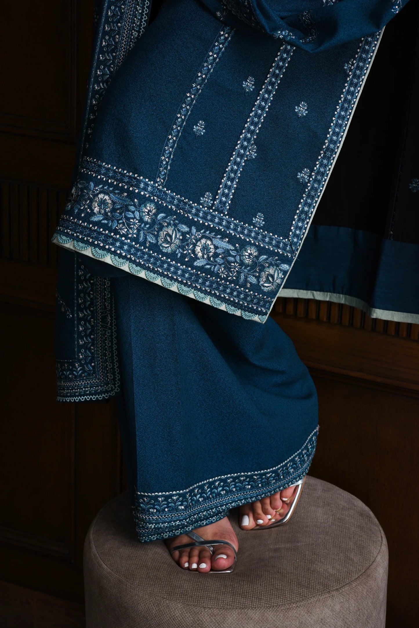 TEAL BLUE LUXURY EMBROIDERED KARANDI SET (NEL-25625) | ZAIB