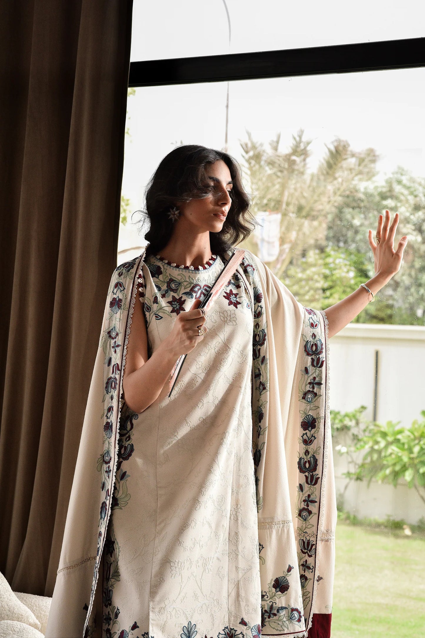 IVORY LUXURY EMBROIDERED KARANDI SET (NEL-25626) | ZAIB