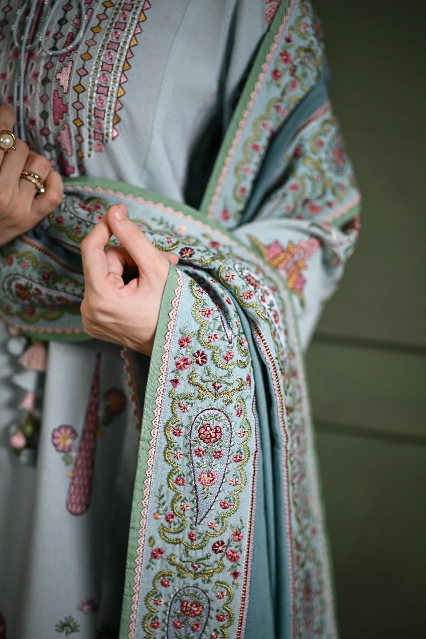 ICE BLUE LUXURY EMBROIDERED KARANDI SET (NEL-25634) | ZAIB