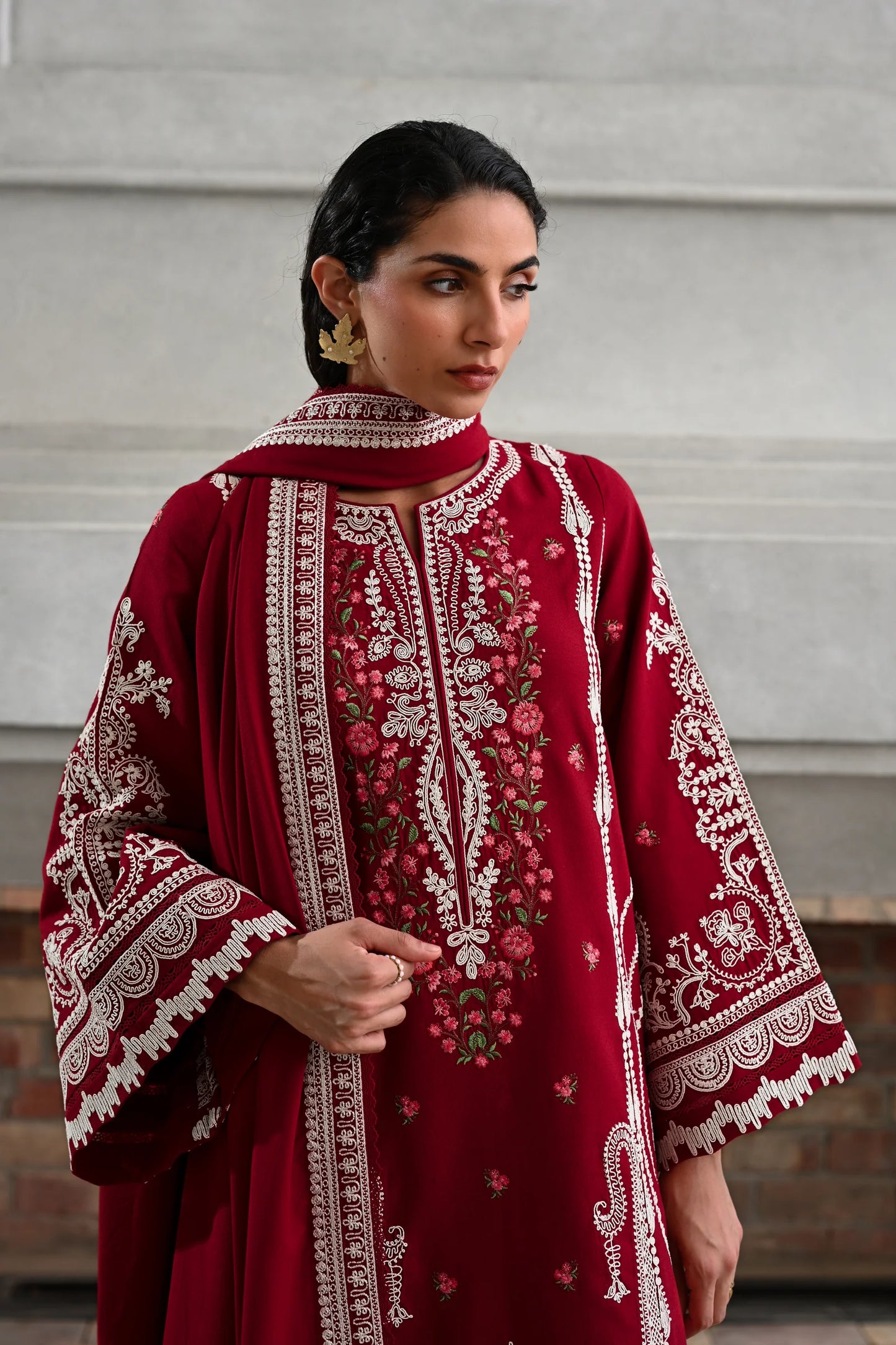 DORI DEEP RED LUXURY EMBROIDERED KARANDI SET (NEL-25629) | ZAIB