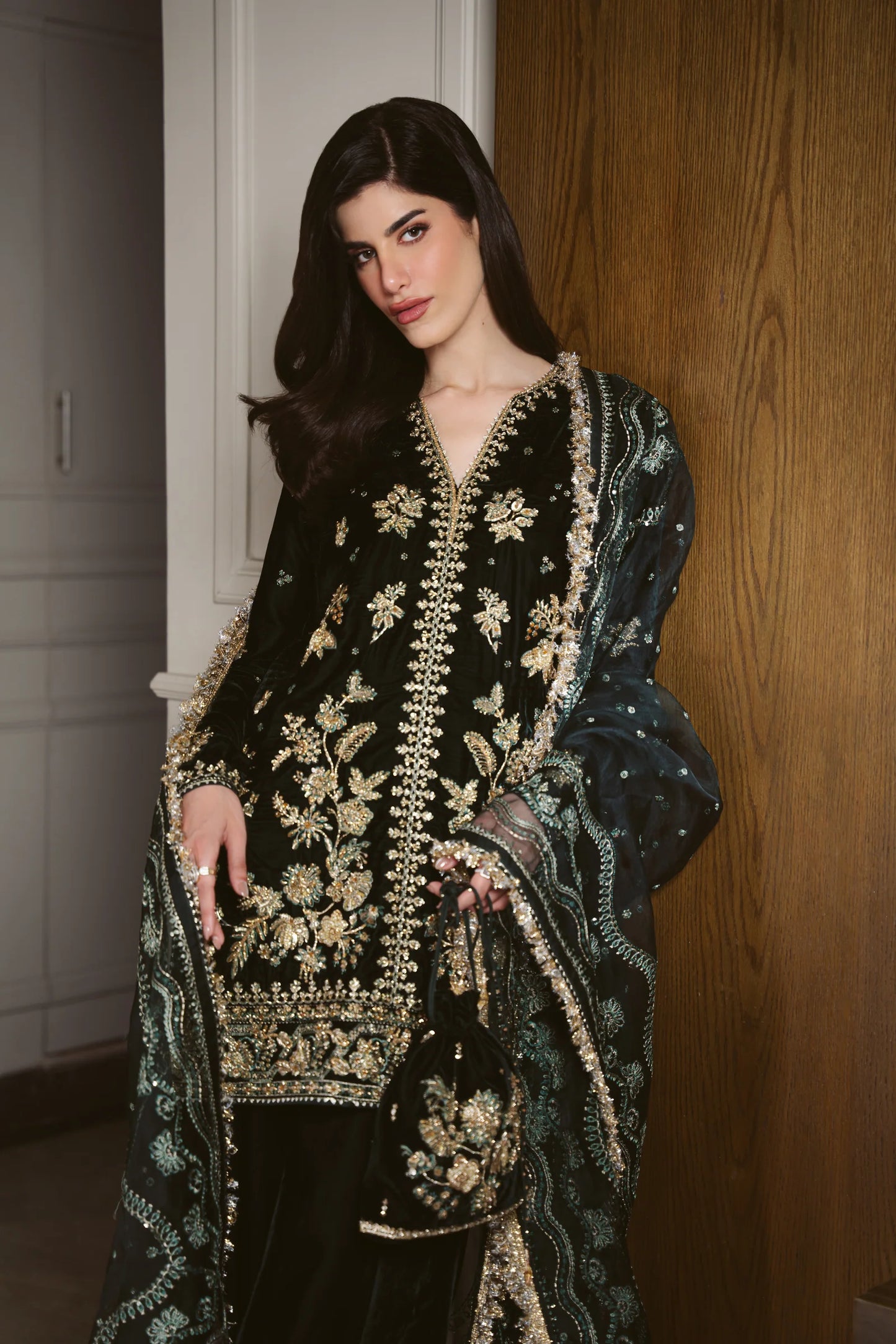 EMERALD GREEN LUXURY VELVET COUTURE (NPA3-25458) | ZAIB