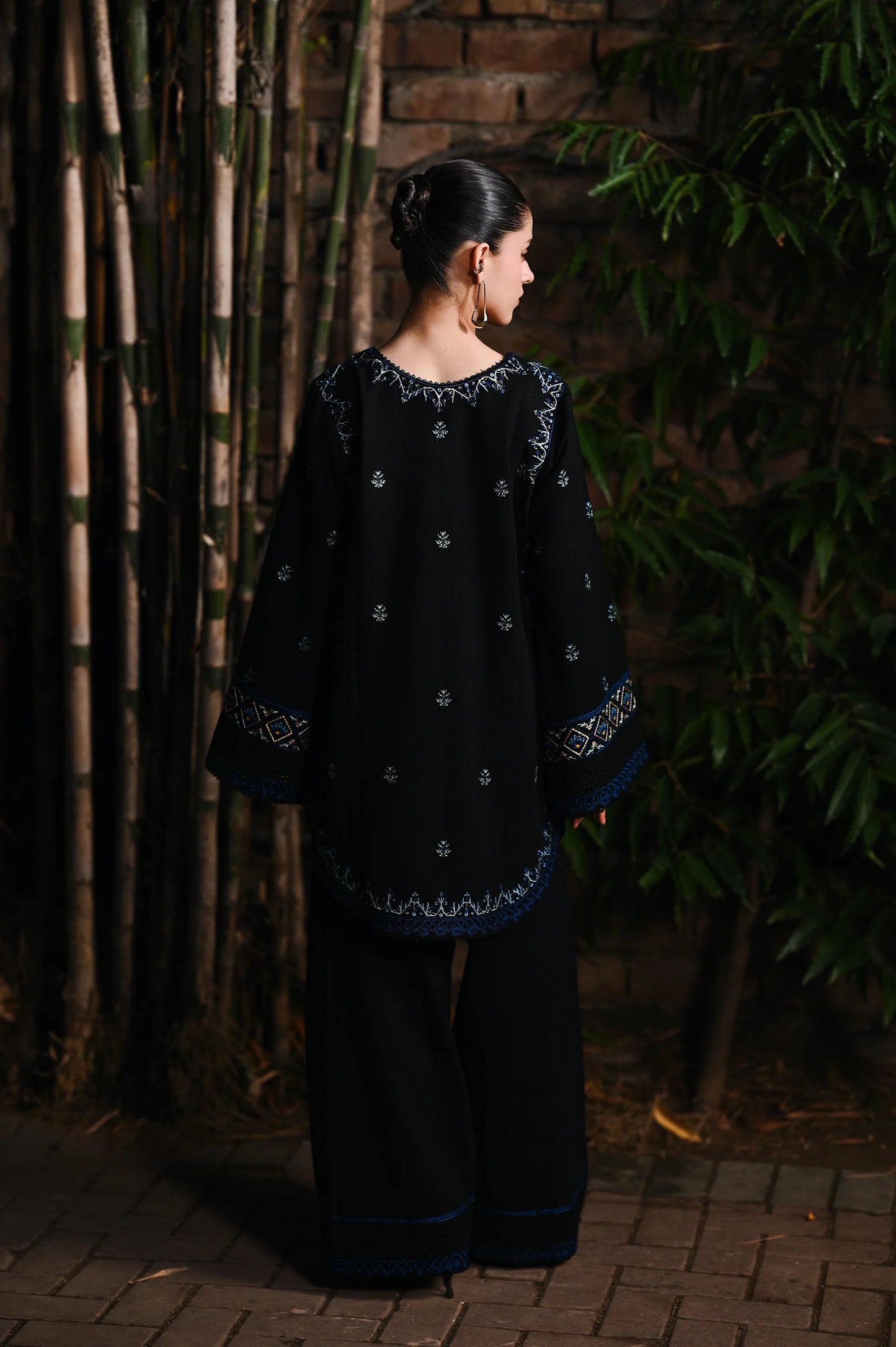 MIDNIGHT PETAL LUXURY EMBROIDERED KARANDI (NPA2-25314) | ZAIB