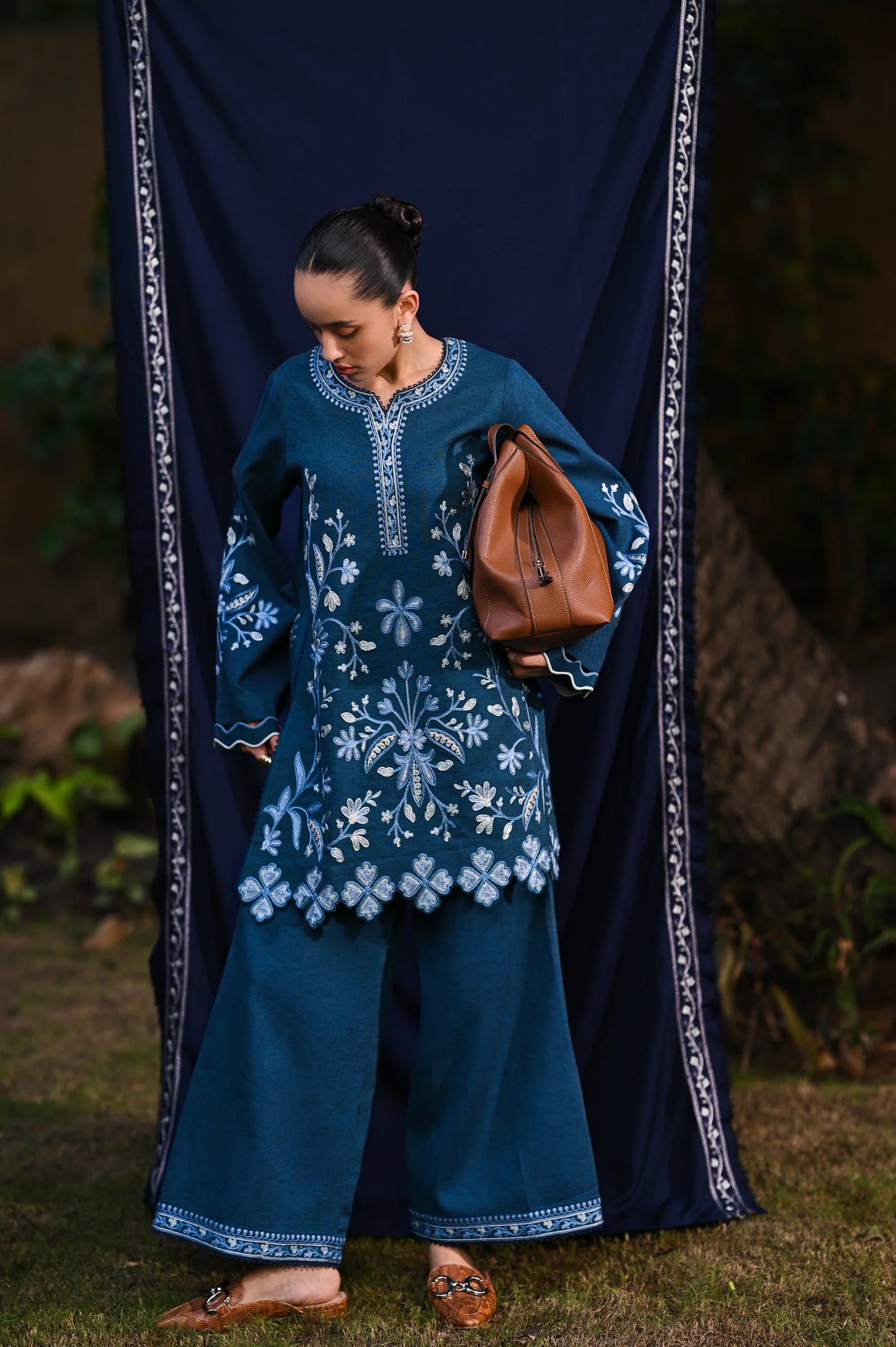 TEAL BLUE LUXURY EMBROIDERED KARANDI (NPA2-25316) | ZAIB
