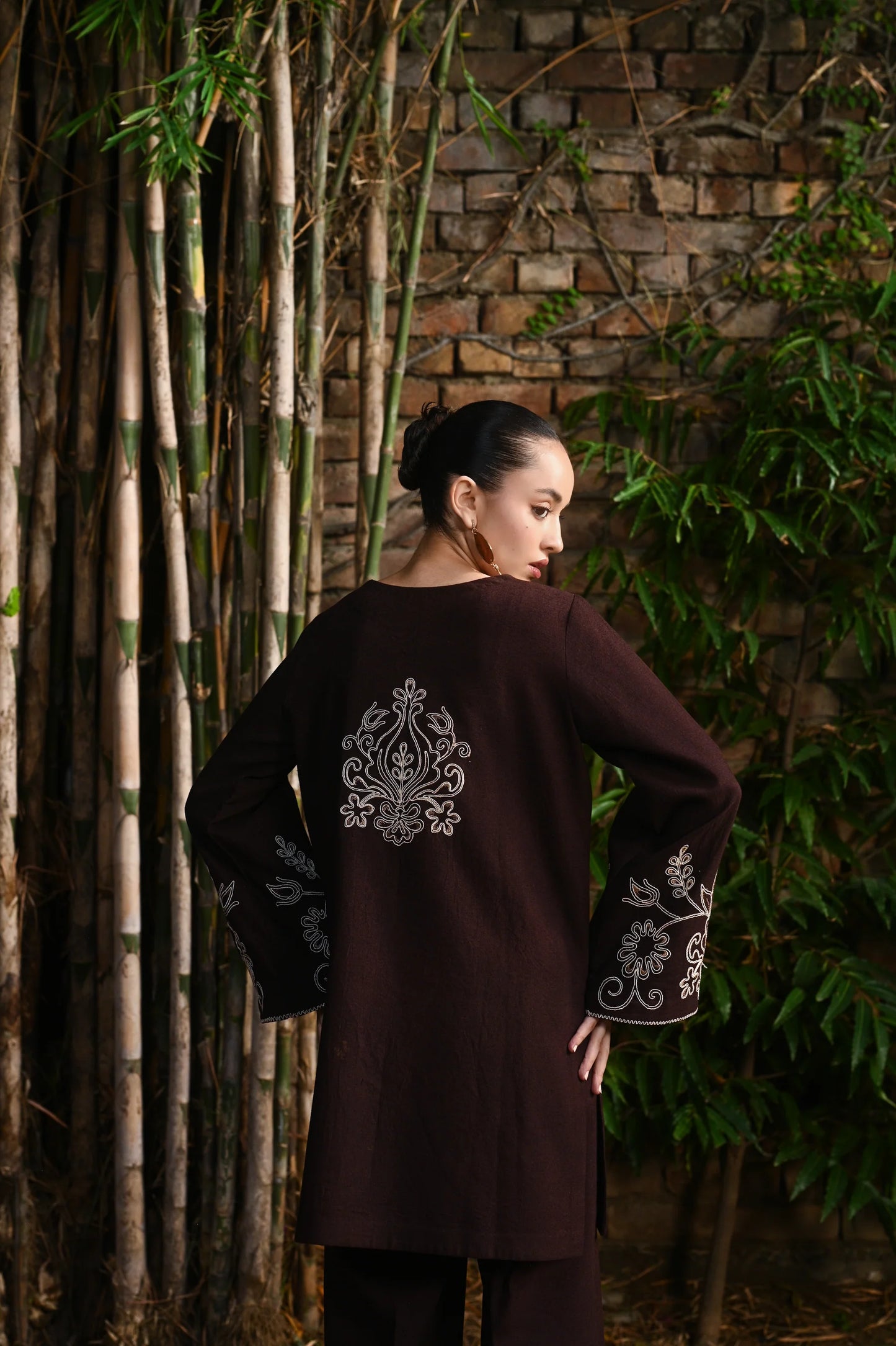 CHOCOLATE BROWNIE LUXURY EMBROIDERED KARANDI (NPA2-25321) | ZAIB