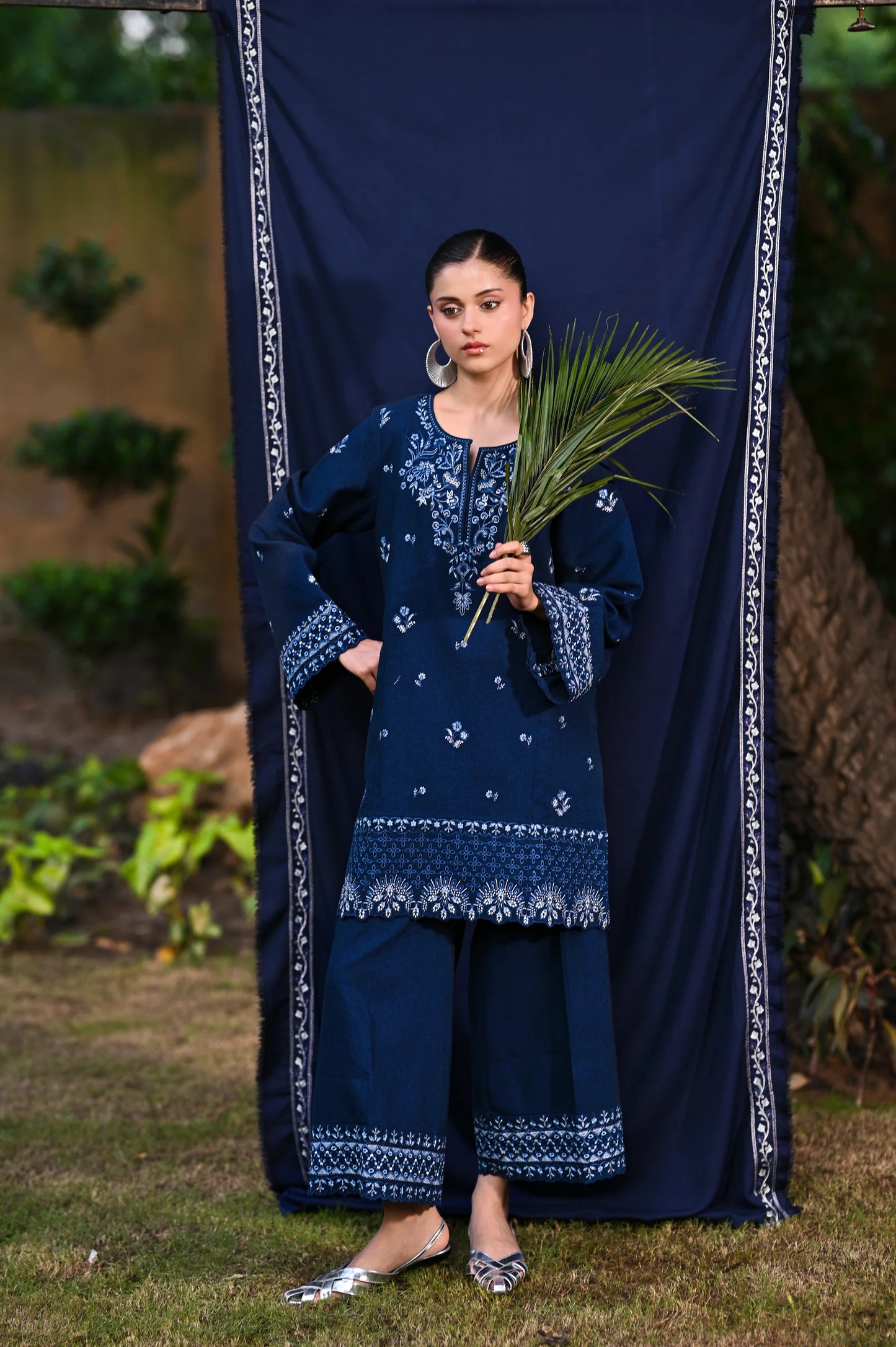 DEEP BLUE LUXURY EMBROIDERED KARANDI (NPA2-25320) | ZAIB
