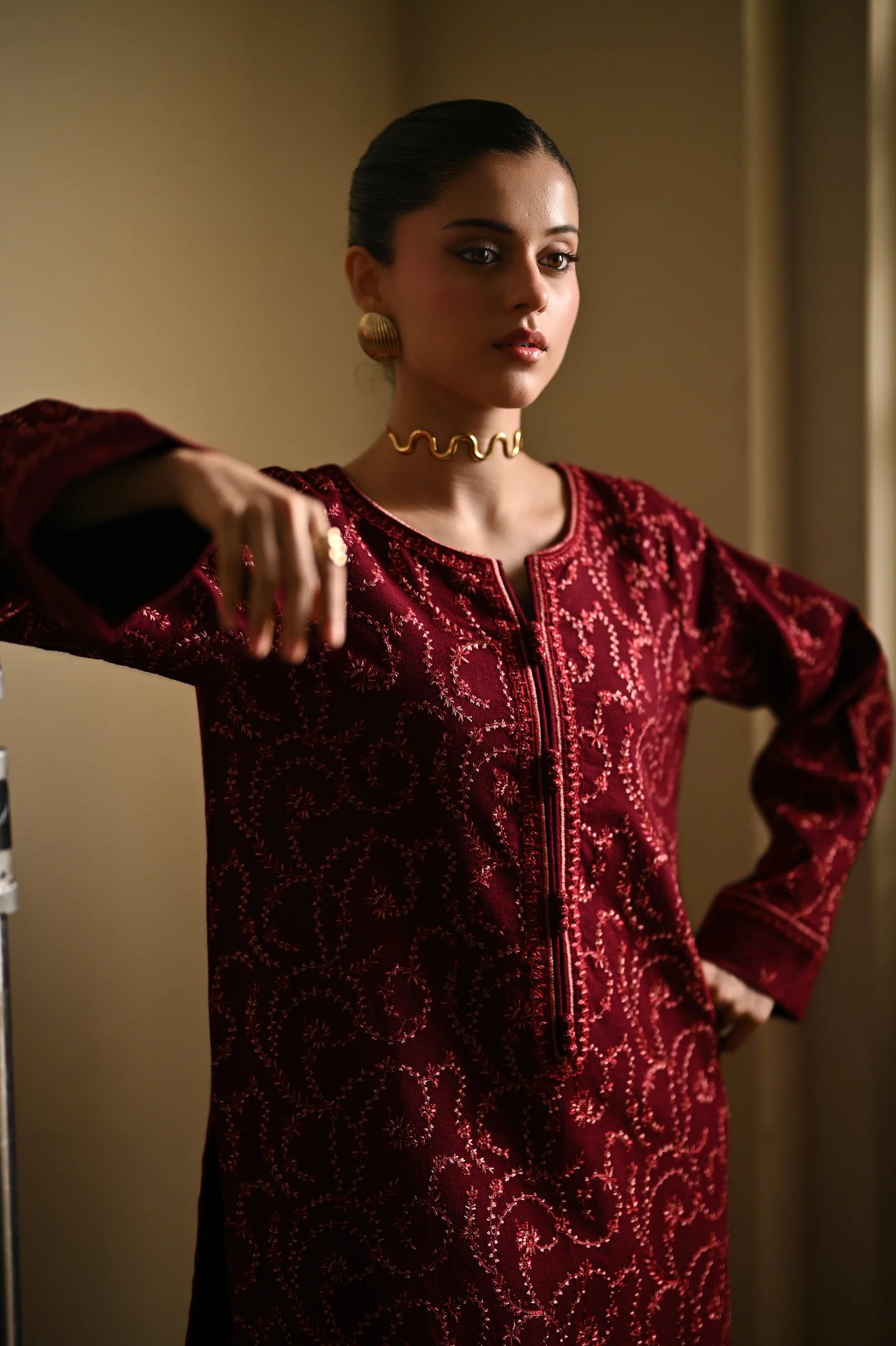 MAROON LUXURY EMBROIDERED KARANDI (NPA2-25319) | ZAIB