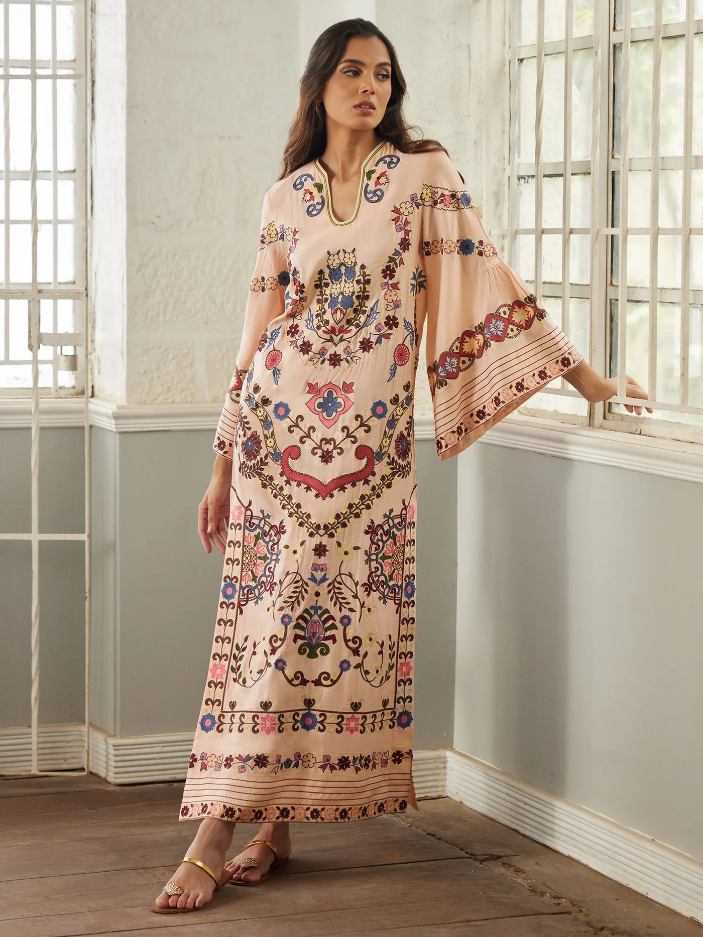 SS26AMB2CCLS008 | NEW IN | MISHA LAKHANI