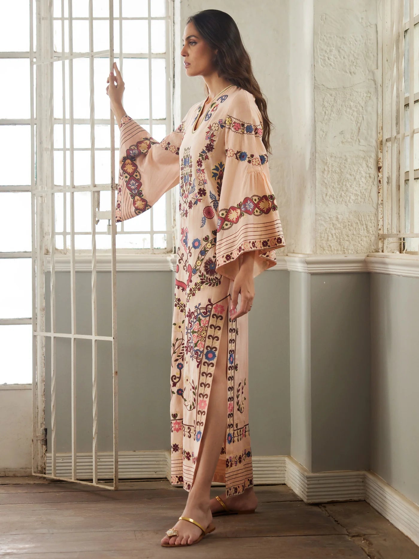 SS26AMB2CCLS008 | NEW IN | MISHA LAKHANI