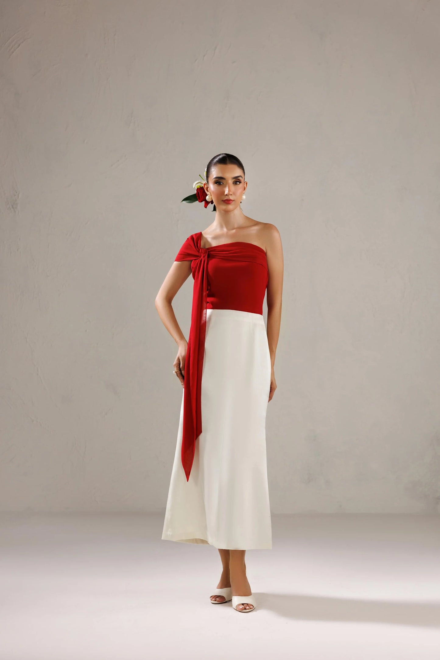 LOOK 28 | Basics | Caia