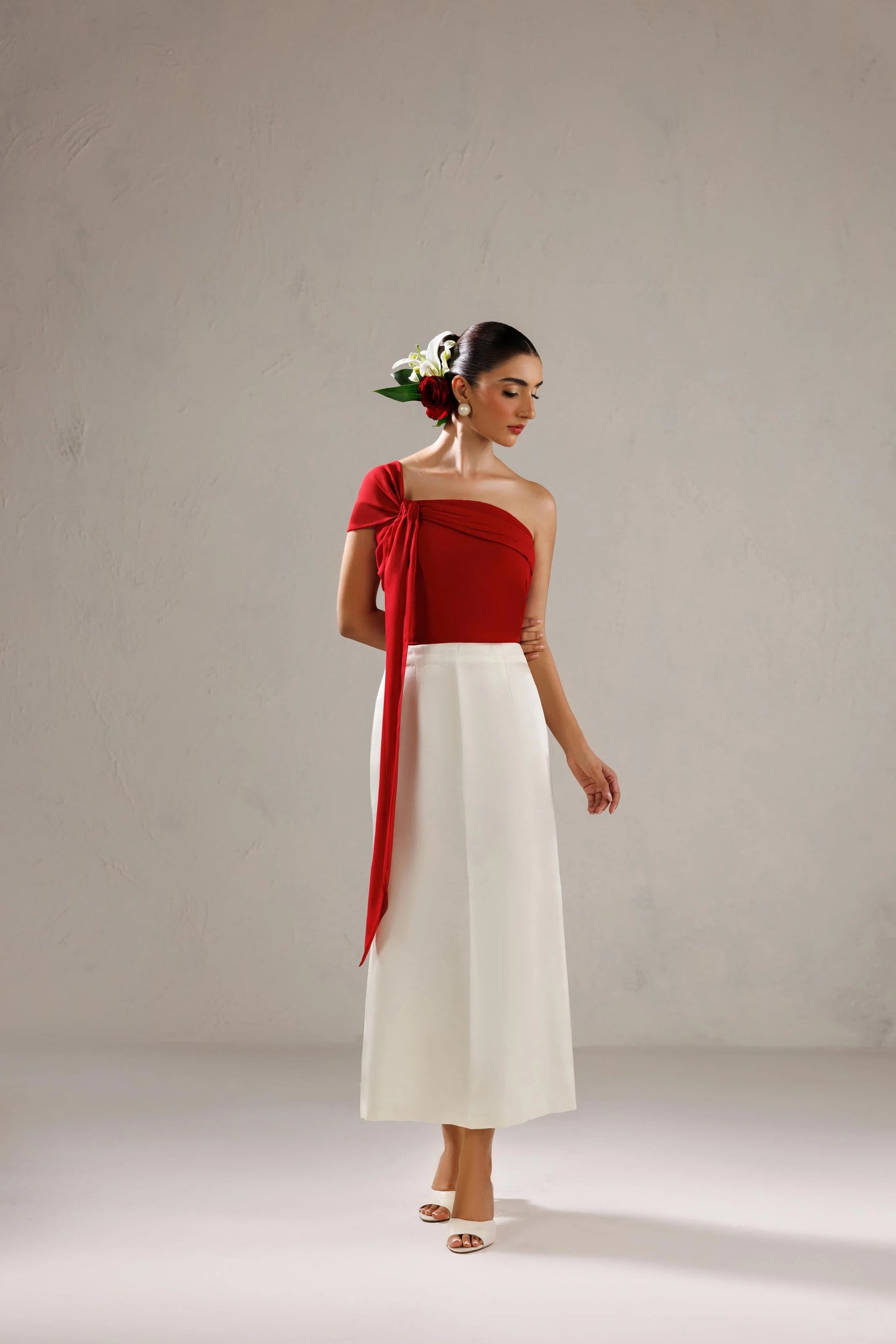 LOOK 28 | Basics | Caia