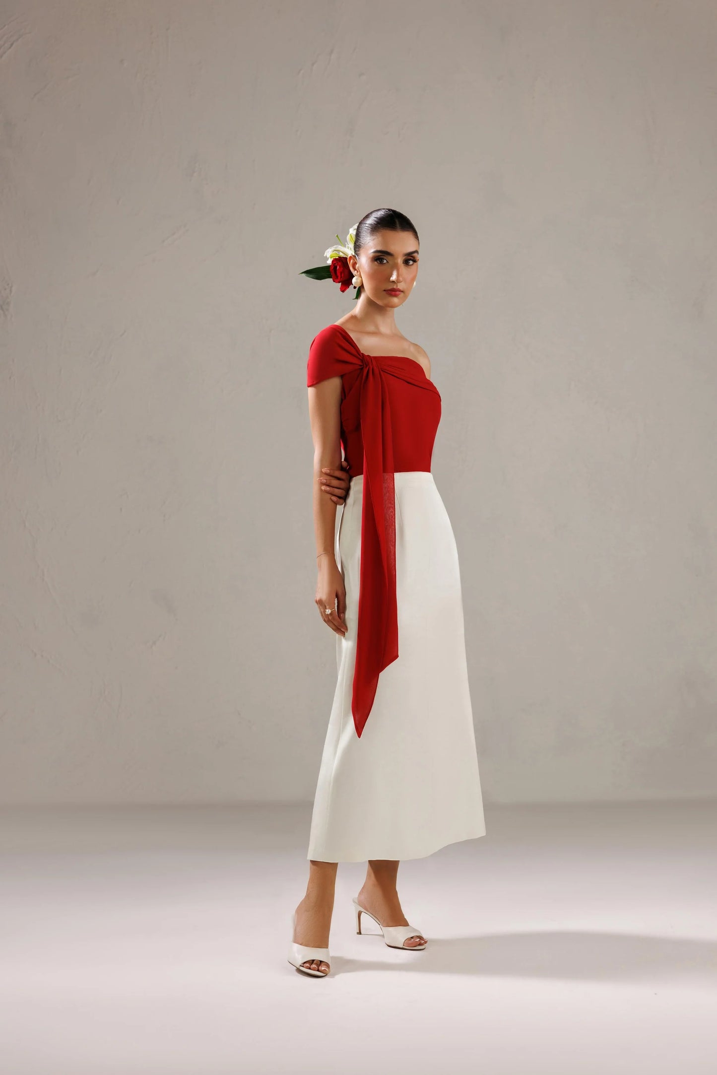 LOOK 28 | Basics | Caia