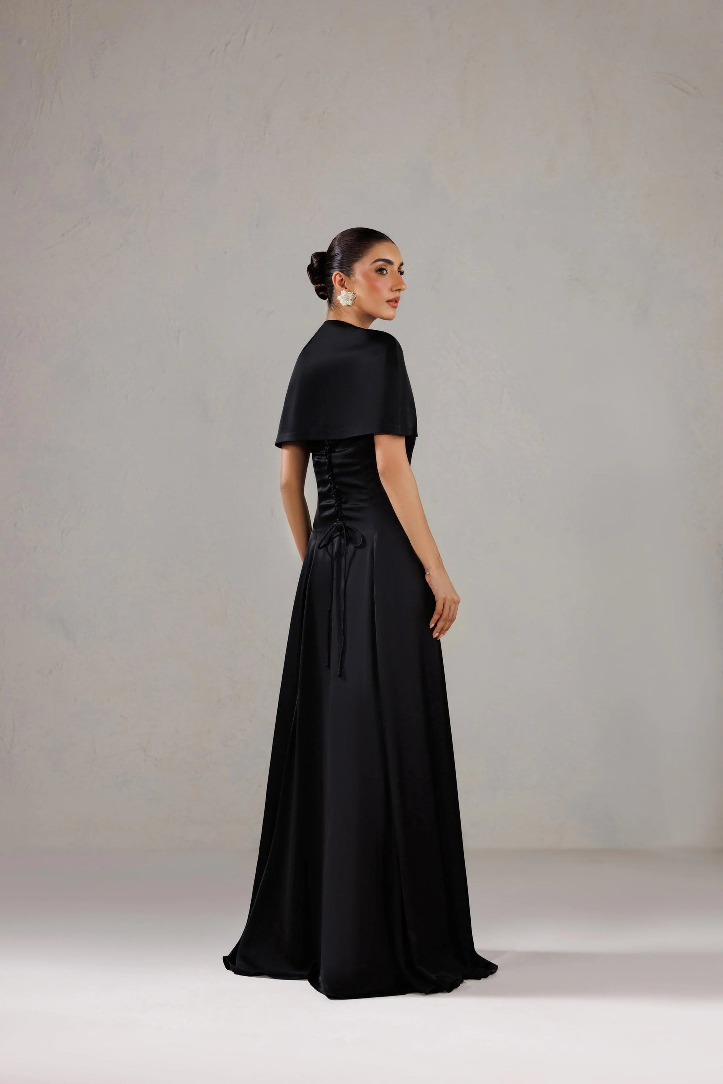 LOOK 22 | Basics | Caia