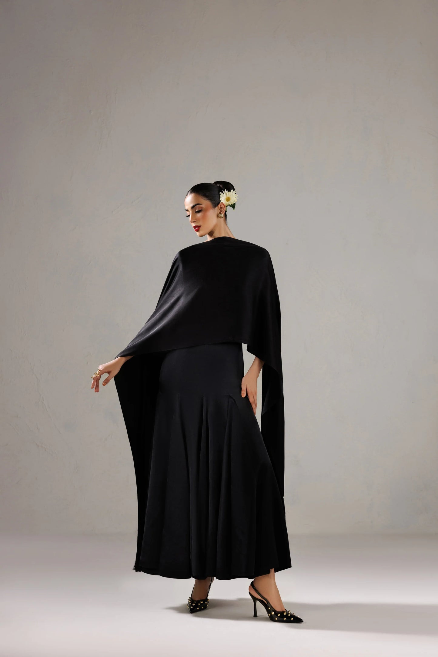 LOOK 15 | Basics | Caia