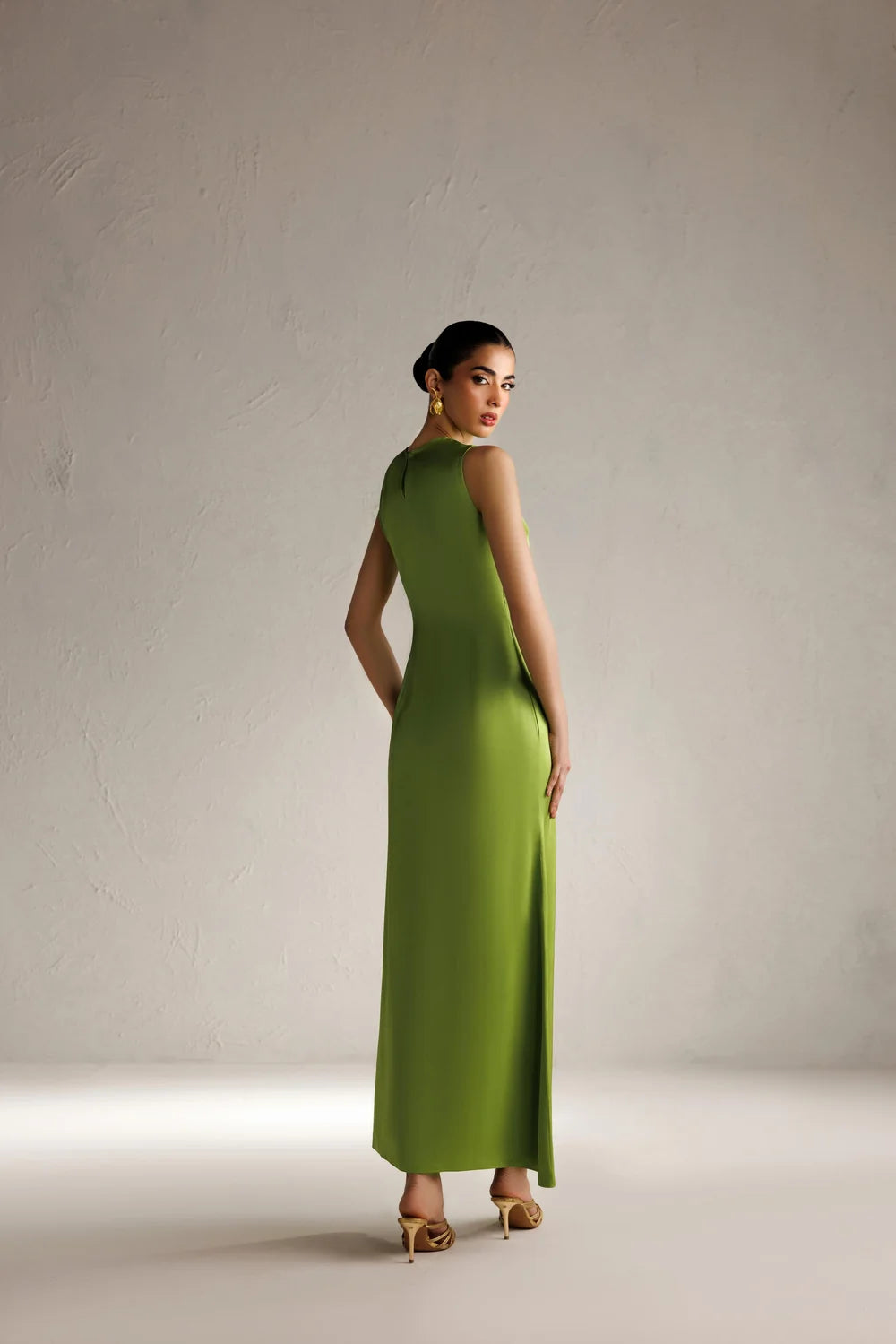 LOOK 14 | Basics | Caia