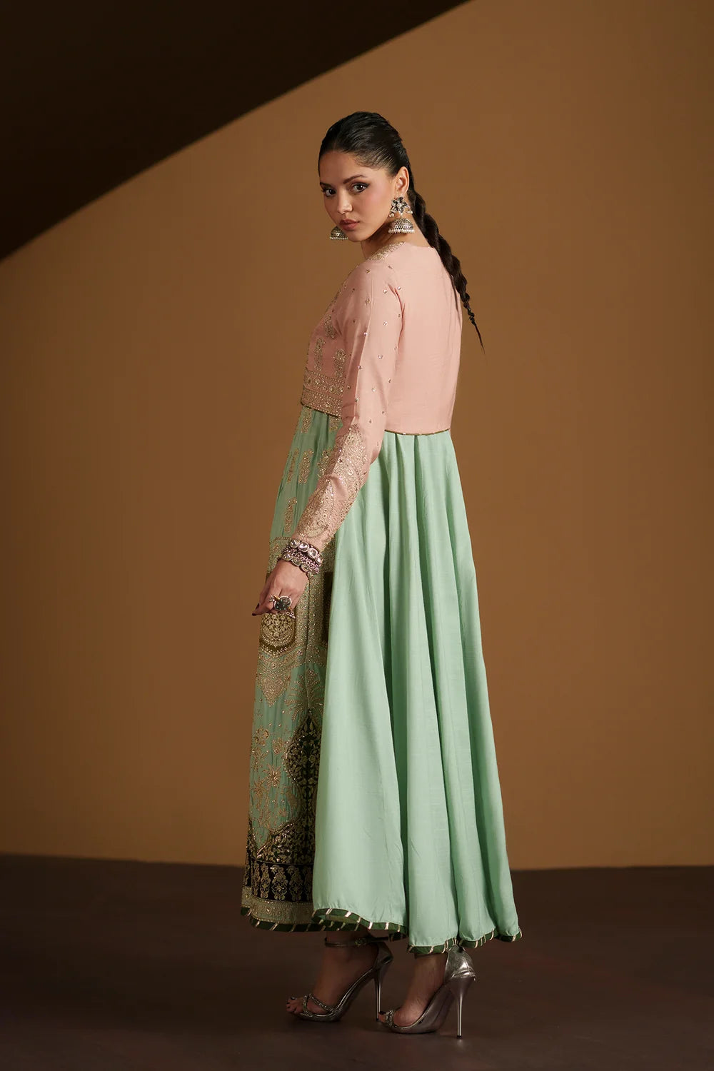 POWDER PINK | E1074/104/315 | Women Boutique 1 August ‘26 | Ethnc