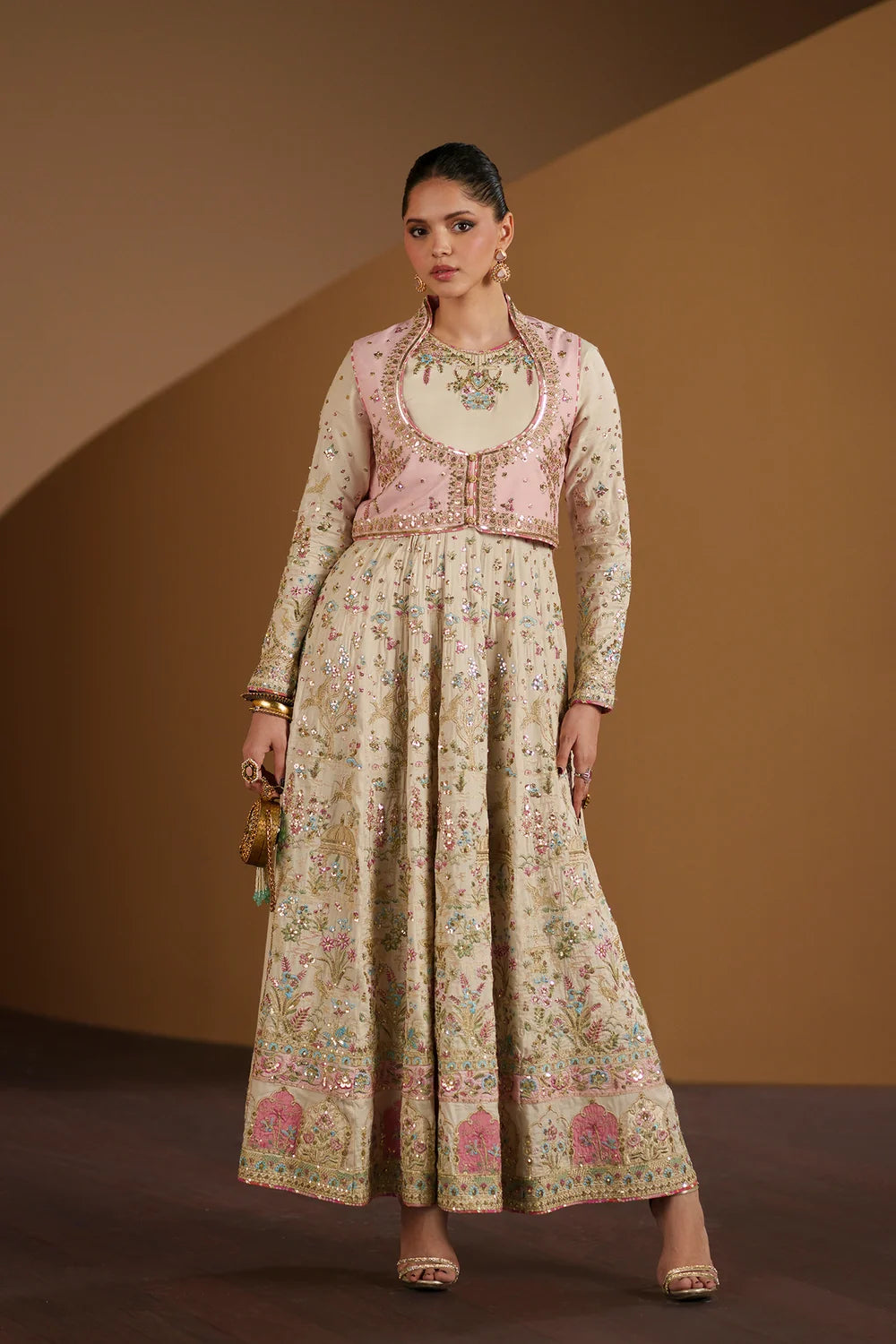 OFF WHITE | E1204/104/002 | Women Boutique 1 August ‘26 | Ethnc