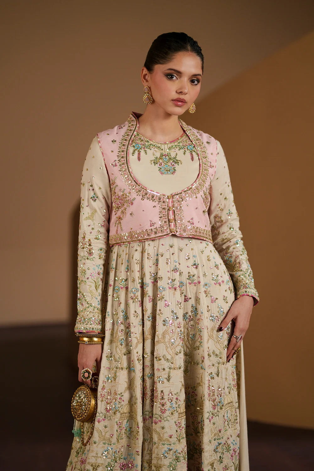 OFF WHITE | E1204/104/002 | Women Boutique 1 August ‘26 | Ethnc
