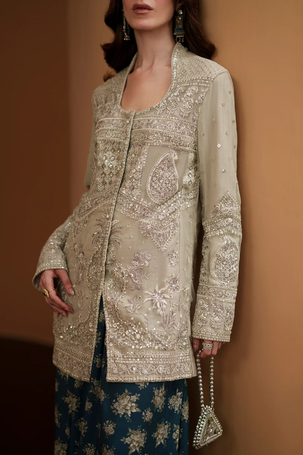 LIGHT OATMEAL | E1109/104/818 | Women Boutique 1 August ‘26 | Ethnc