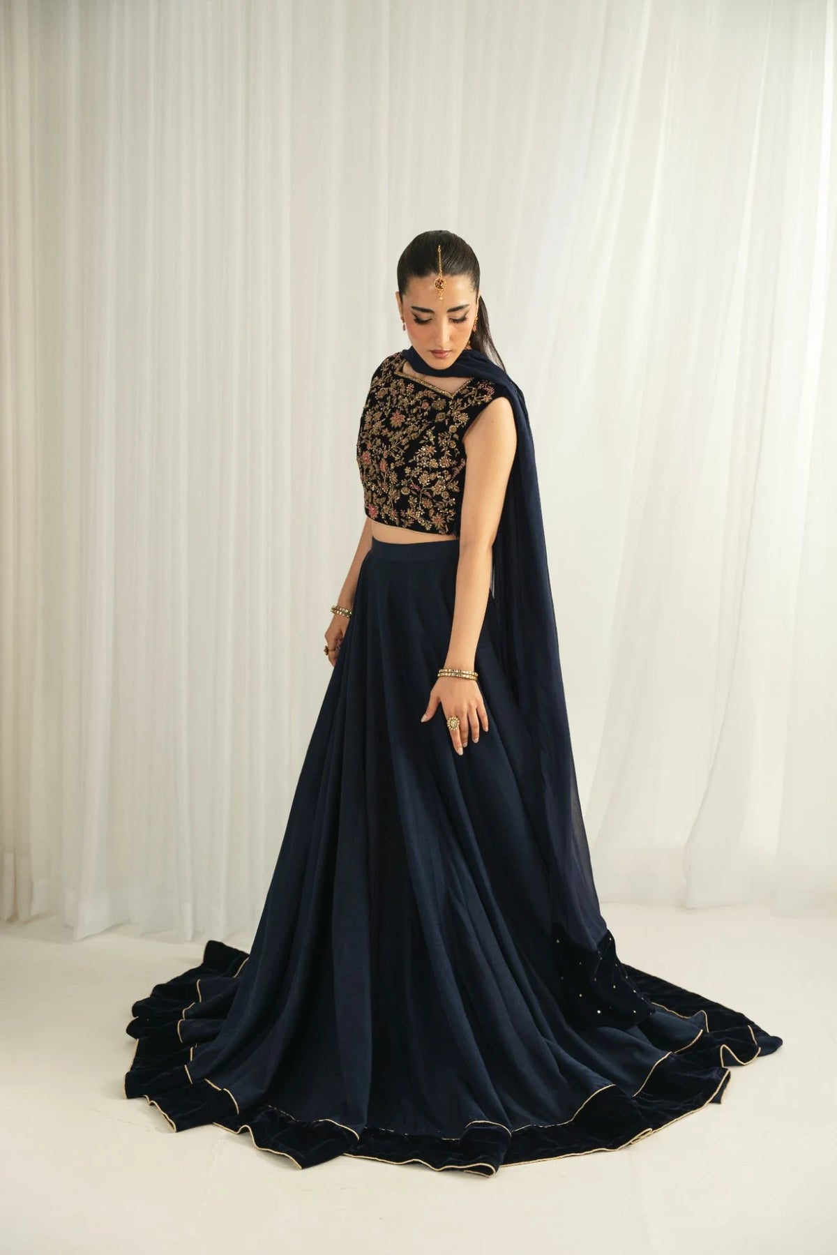 Laila | Velvet | Kaida