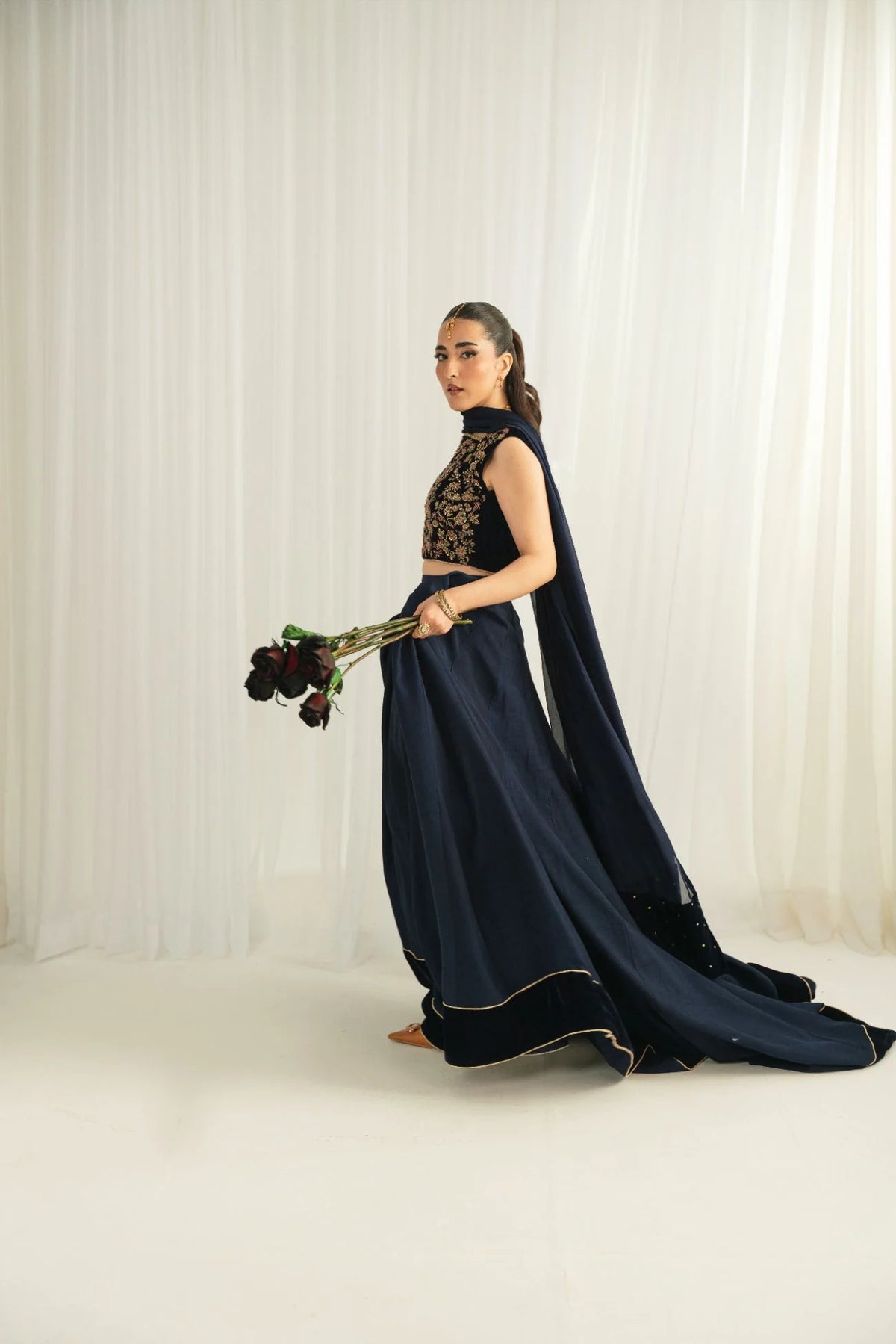 Laila | Velvet | Kaida