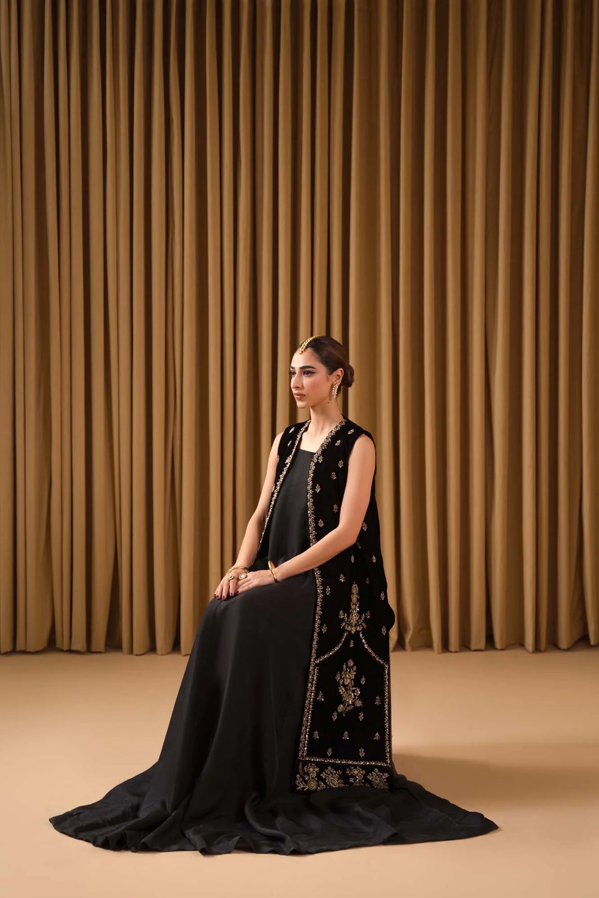 Jasmine | Velvet | Kaida