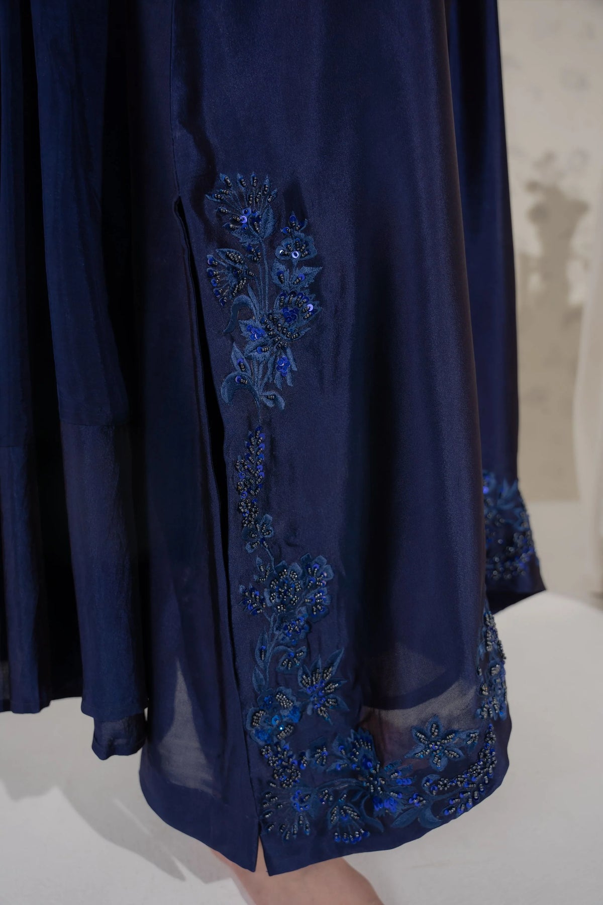 Navy | Velvet | Kaida
