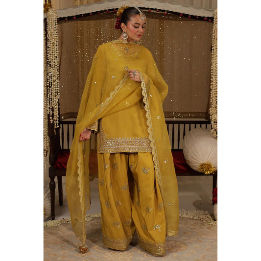 BUTTERSCOTCH YELLOW OUTFIT | DYOT | Chamkeli' 25