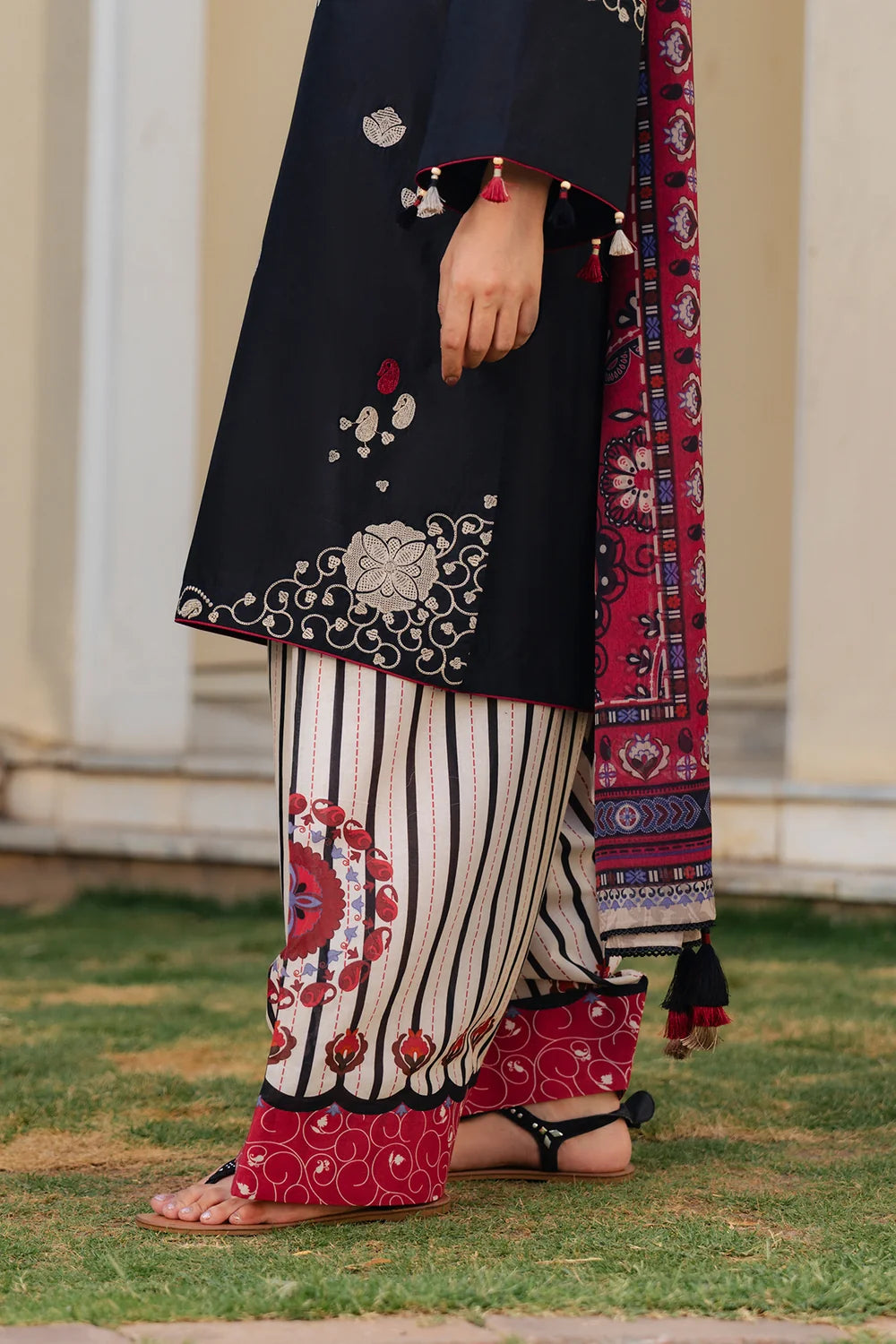 EMBROIDERED LAWN RTW-1326 | New Arrivals | Jazmin