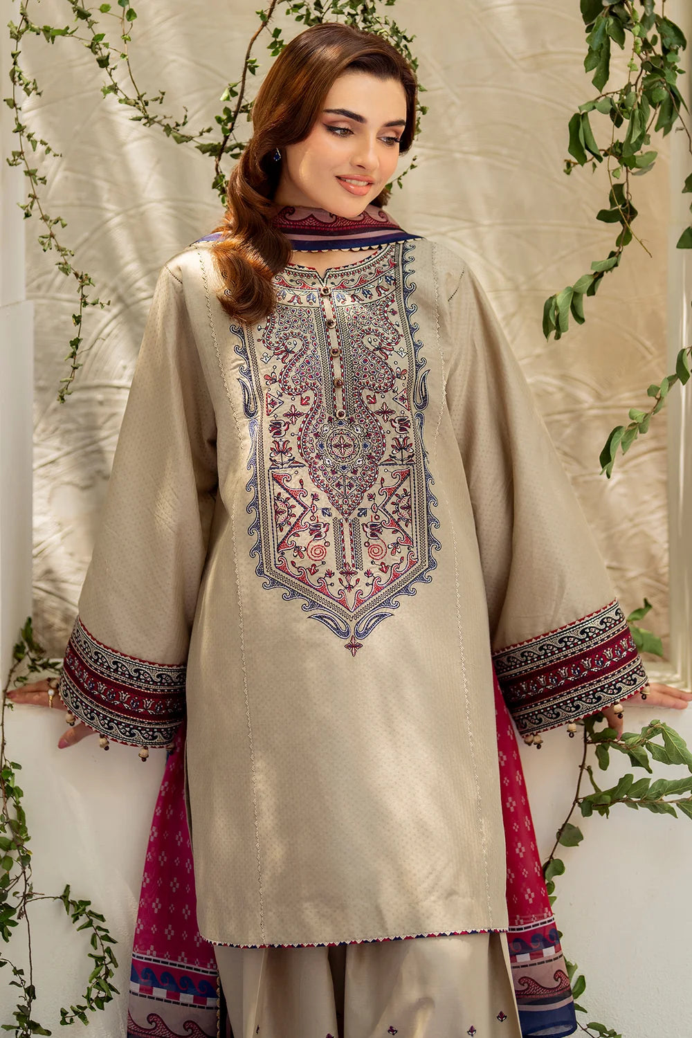 EMBROIDERED LAWN USE-9387 | New Arrivals | Jazmin