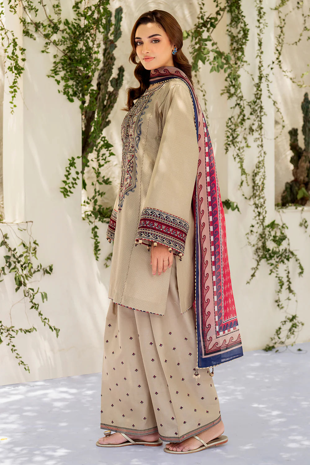 EMBROIDERED LAWN USE-9387 | New Arrivals | Jazmin